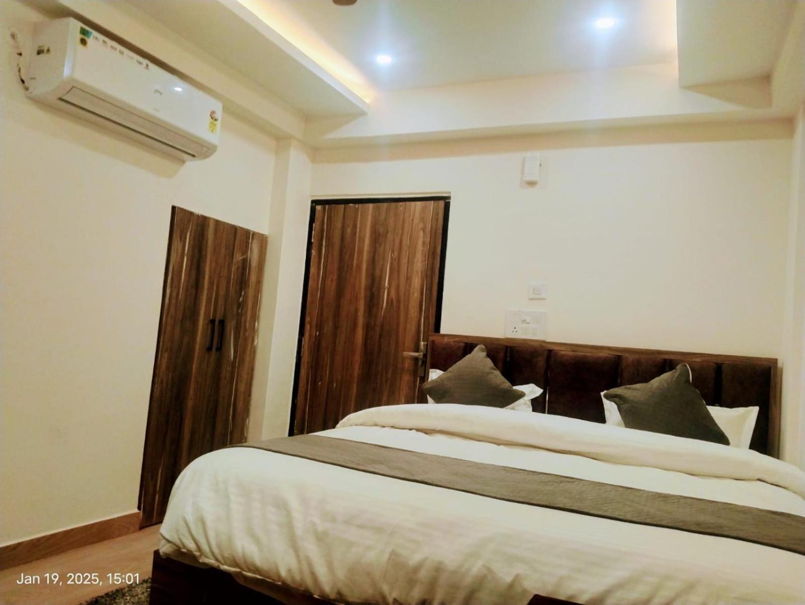 Hotel Abhinandan Ayodhya 外观 照片