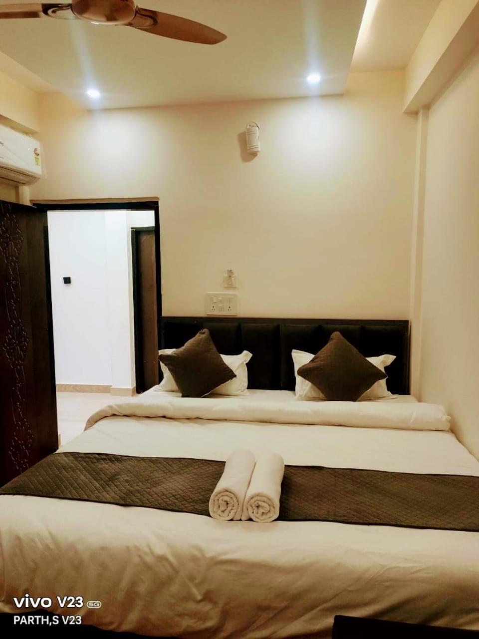 Hotel Abhinandan Ayodhya 外观 照片