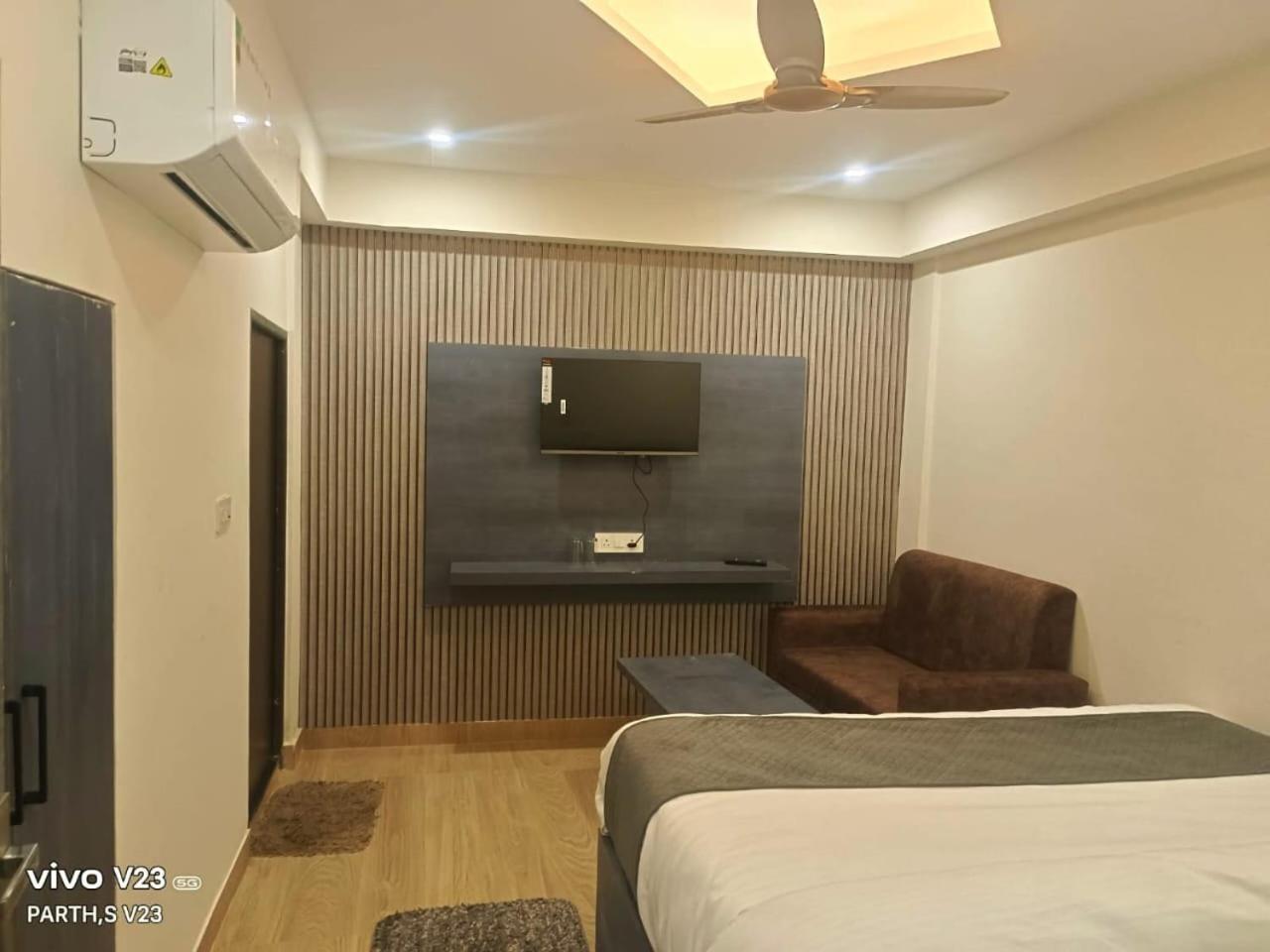 Hotel Abhinandan Ayodhya 外观 照片