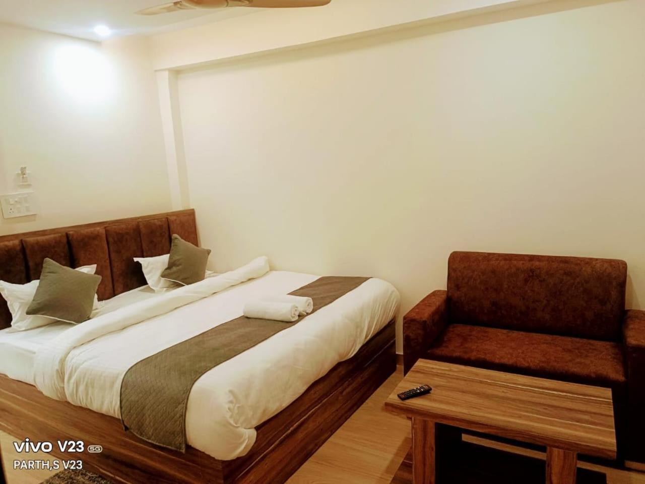 Hotel Abhinandan Ayodhya 外观 照片