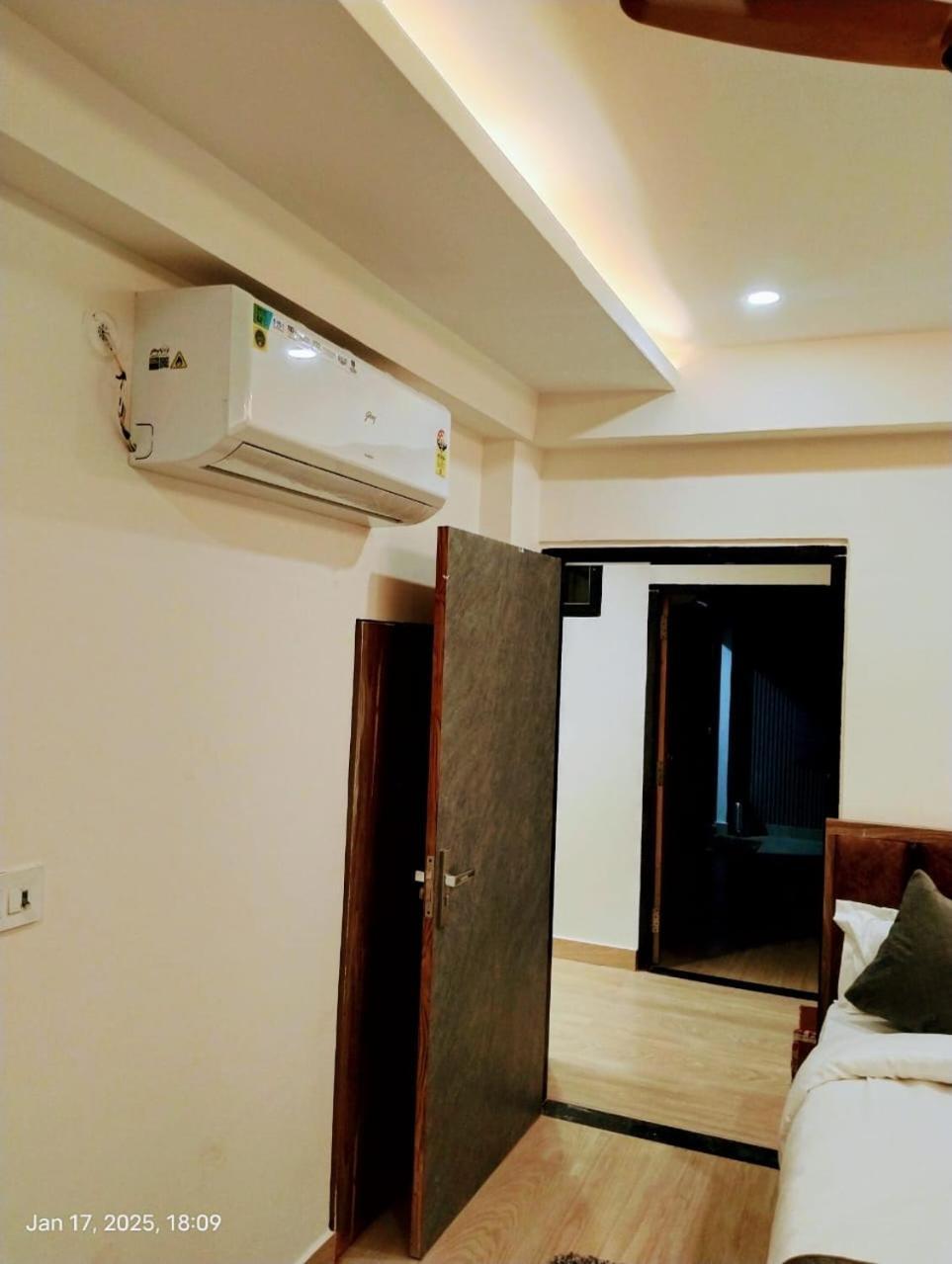 Hotel Abhinandan Ayodhya 外观 照片