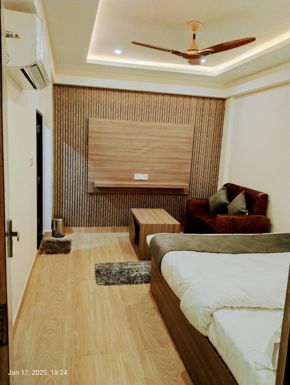 Hotel Abhinandan Ayodhya 外观 照片
